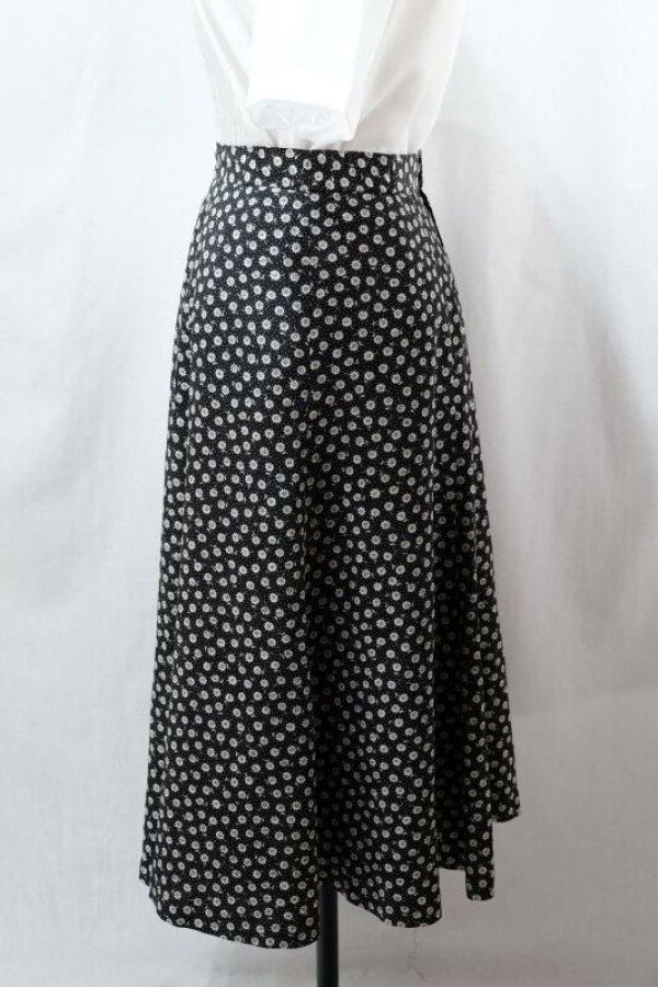 画像1: 花柄 黒×白 スカート フレア /w69cm [12099]