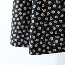 他の写真1: 花柄 黒×白 スカート フレア /w69cm [12099]
