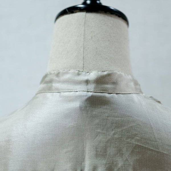 画像11: 無地 ベージュ系 ブラウス 長袖 スタンドカラー ピンタック  [12146]