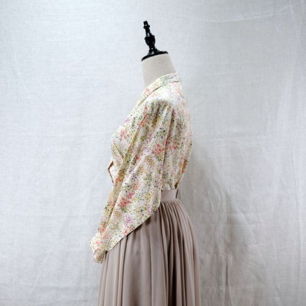 画像8: "花もめん" 花柄 白系 コットン ブラウス 長袖 レギュラーカラー [12141]