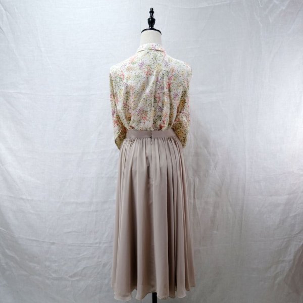 画像9: "花もめん" 花柄 白系 コットン ブラウス 長袖 レギュラーカラー [12141]