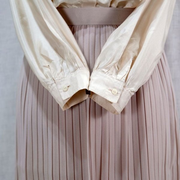 画像5: 無地 ベージュ 長袖 ブラウス レギュラーカラー レース刺繍 [12213]