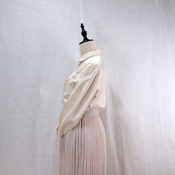 画像8: 無地 ベージュ 長袖 ブラウス レギュラーカラー レース刺繍 [12213]