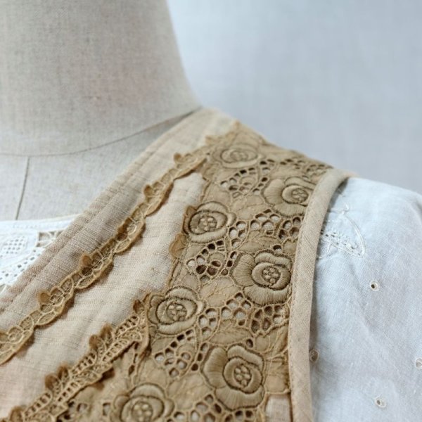 画像11: ベージュ系 レース ベスト Vネック[12241]