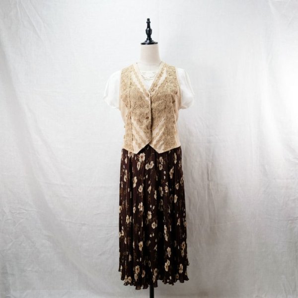 画像3: ベージュ系 レース ベスト Vネック[12241]