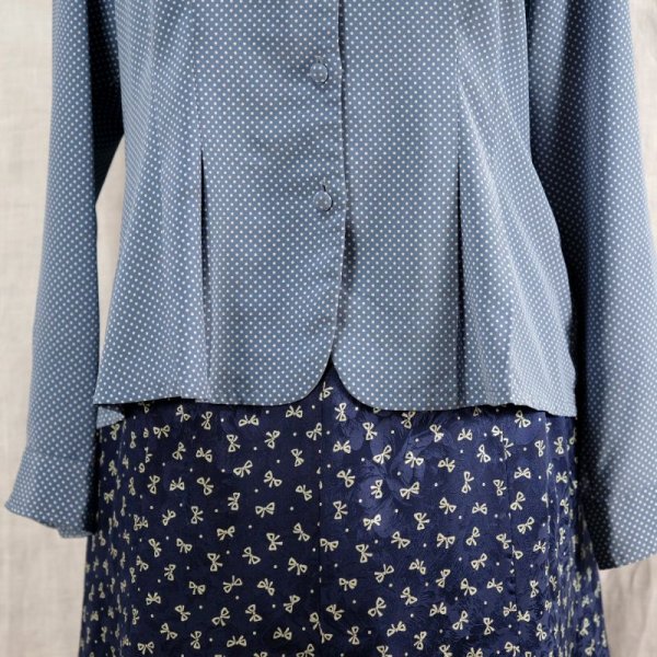 画像17: ドット柄 水色 長袖 ブラウス ラウンドカラー 3枚重ね襟 ウエストダーツ [12427]