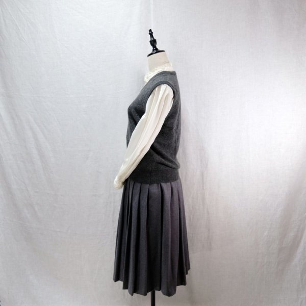 画像8: ダークグレー ニット ベスト Vネック ウール/ナイロン混 [12480]