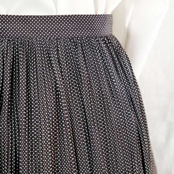 画像1: 黒×白 ドット柄 スカート プリーツ /w66cm [14492]