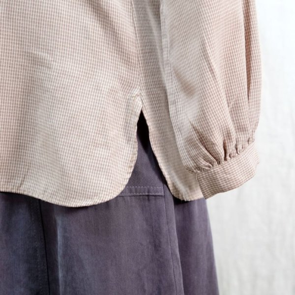 画像13: チェック柄 グレー×ホワイト 長袖 ブラウス スタンドカラー 胸ポケット [16616]