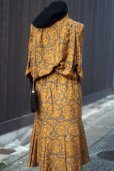 画像10: ボタニカル柄 オレンジ×ライトグレー 長袖 セットアップ  スタンドカラー マーメイドスカート [16897]