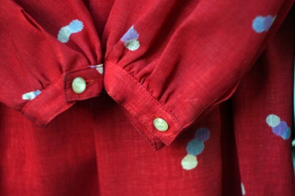 画像6: ドット柄 レッド系 長袖 レトロワンピース レギュラーカラー  [16918]