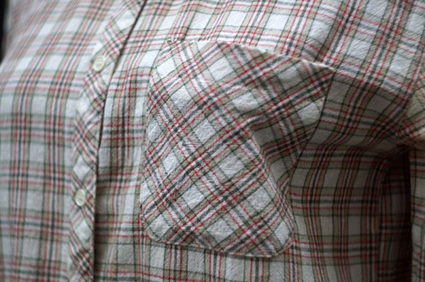 画像6: 格子柄 ベージュ系 長袖 ブラウス バンドカラー[16943]