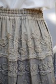 画像2: 花柄 グリーン系 スカート 刺繍 w/60cm [16955] (2)