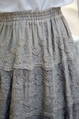 画像3: 花柄 グリーン系 スカート 刺繍 w/60cm [16955] (3)