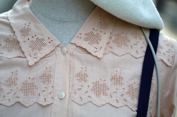 画像3: 無地 ライトピンク 長袖 ブラウス スカラップカラー  [16959]