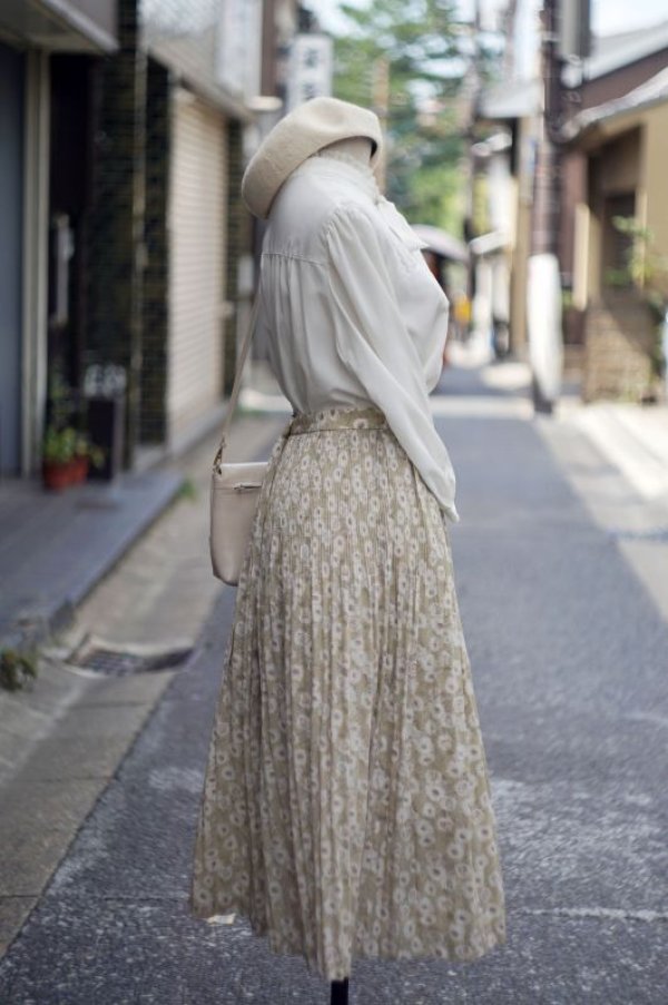 画像6: 無地 白 長袖 ブラウス フリル レース ボウタイブラウス [17369]