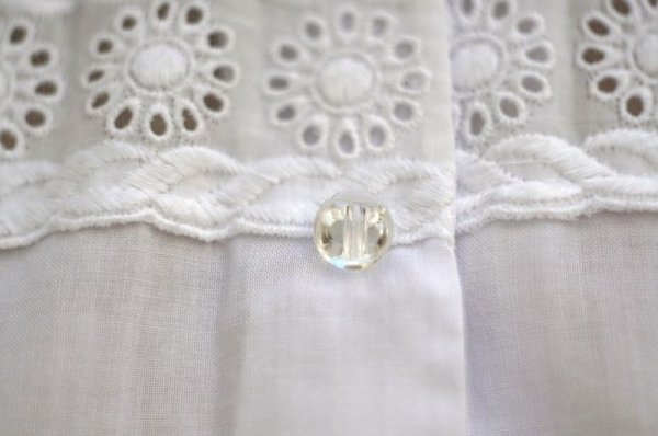 画像12: 白 半袖 コットン ブラウス フリルカラー レース クリアボタン[17439]