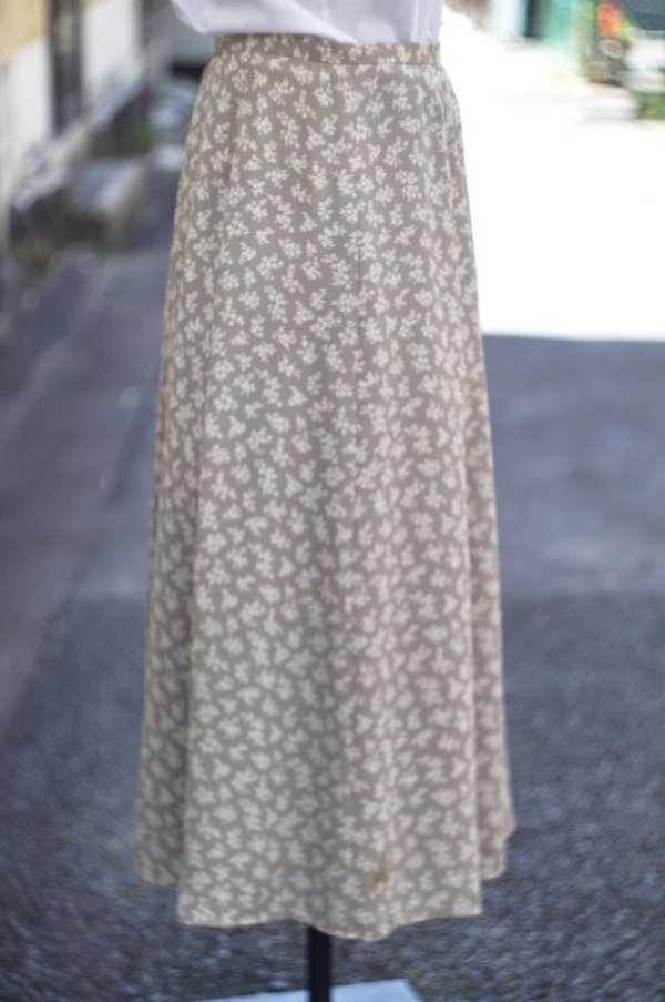 画像3: "TRANS WORK"ボタニカル柄 グレー×白 フレア スカート W69cm 丈81cm[17442]