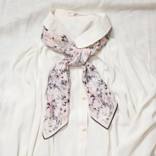 他の写真1: 花柄 白系 シルク スカーフ 81cm×81cm [17503]