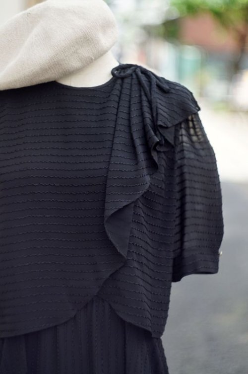 他の写真1: 黒 半袖 ワンピース リボン ノーカラー[17488]