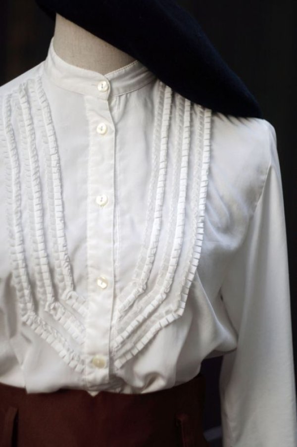 画像7: 無地 ホワイト 長袖 ブラウス スタンドカラー フリル [17742]