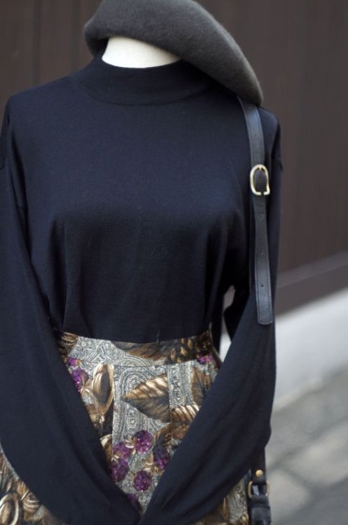 他の写真1: 無地 黒 ニットセーター 長袖 ハイネック [17814]