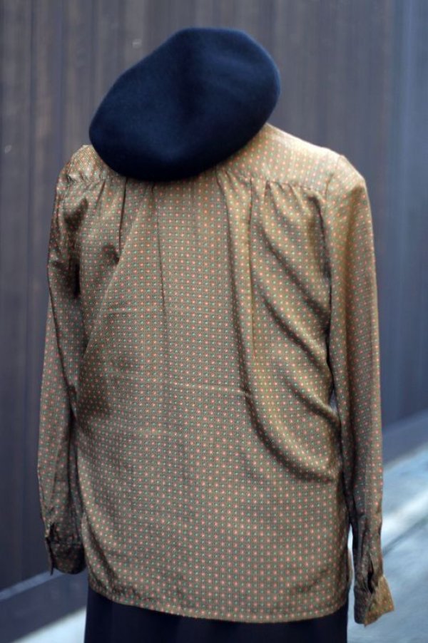 画像10: レトロ幾何学模様 カーキ 長袖 ブラウス レギュラーカラー [17823]