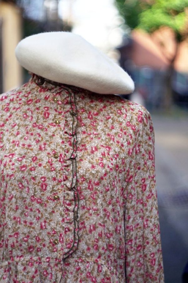 画像6: 花柄 緑×ピンク 長袖 レトロワンピース ペプラム フリルスタンドカラー[17892]