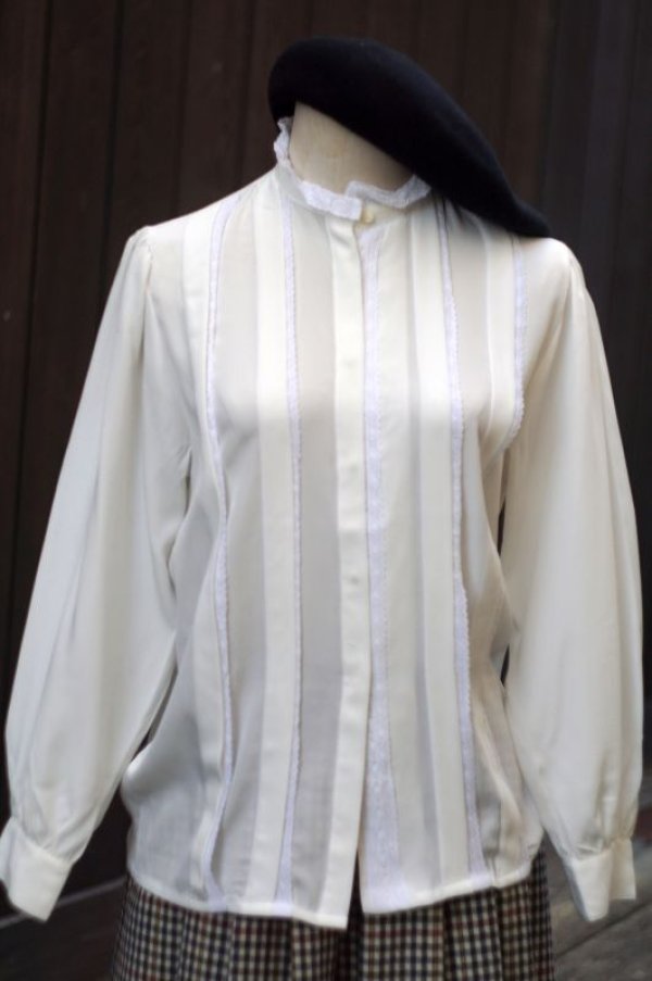 画像5: 無地 白 長袖 ブラウス スタンドレースカラー [18074]