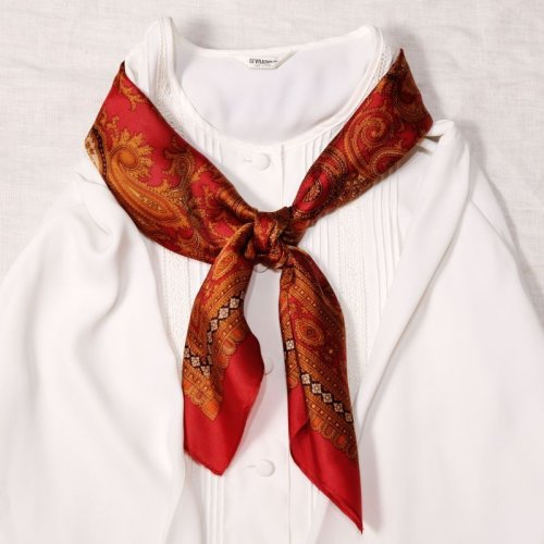 他の写真1: ペイズリー柄 レッド系 ポリエステル スカーフ 78cm四方 [17876]