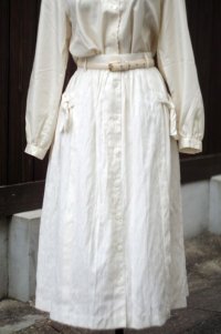無地  白 スカート フレア リボン 刺繍 リーフ柄 w/66cm[18129]