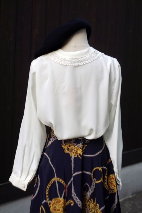 画像4: 無地 白 長袖 ブラウス バリモアレースカラー ポケット[18110]