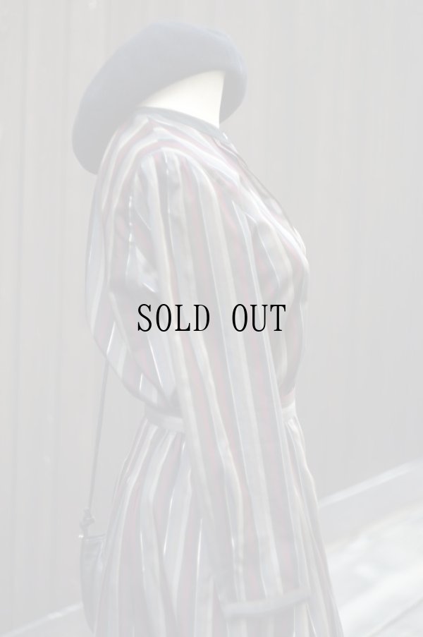 画像5: ストライプ柄 黒系×グレー×赤 セットアップ 長袖 ノーカラー 比翼 [18166]