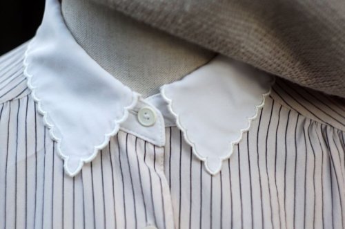 他の写真1: ストライプ柄 黒×白 ブラウス 長袖 ペタルカラー[18234]