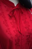 画像6: 無地 赤 ブラウス 長袖 マオカラー リボン 刺繍[18395]
