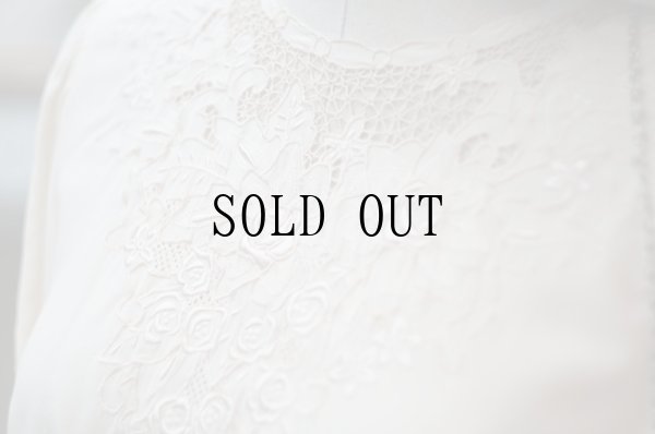 画像8: 無地 白 シルク ブラウス 長袖 ノーカラー スワトウ刺繍[18403]