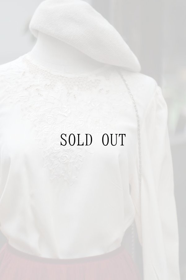 画像4: 無地 白 シルク ブラウス 長袖 ノーカラー スワトウ刺繍[18403]