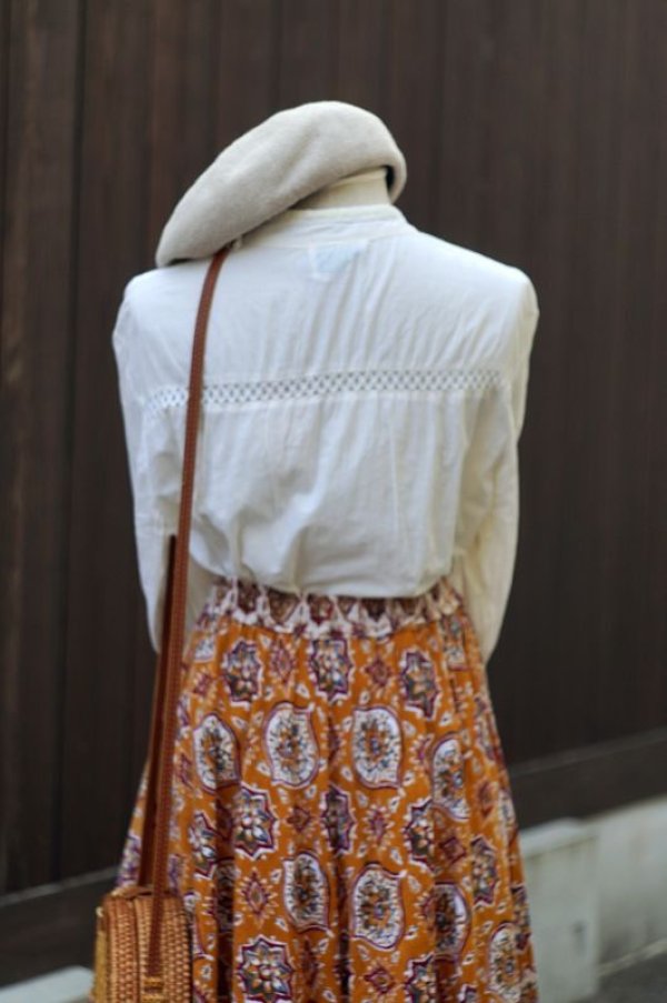 画像4: 無地 白 ブラウス 長袖 オープンカラー 刺繍[18421]