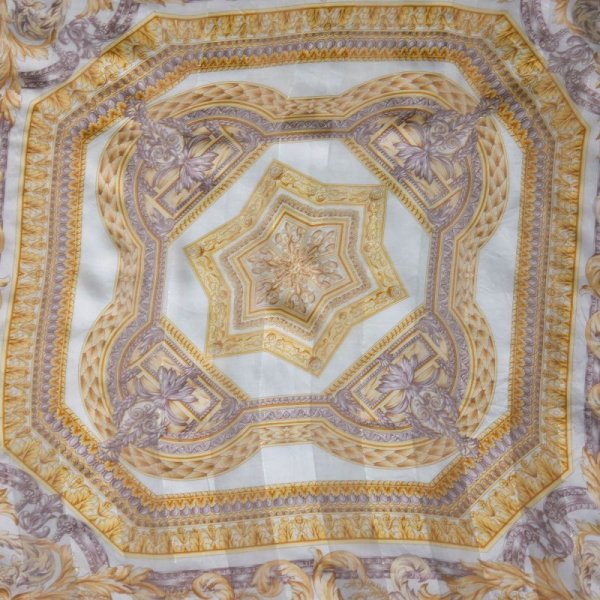 画像2: 装飾模様 ベージュ系×黄 シルク スカーフ 87cm四方 [18434]