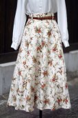画像1: 花柄 白系 フレア スカート w/68cm[18506] (1)
