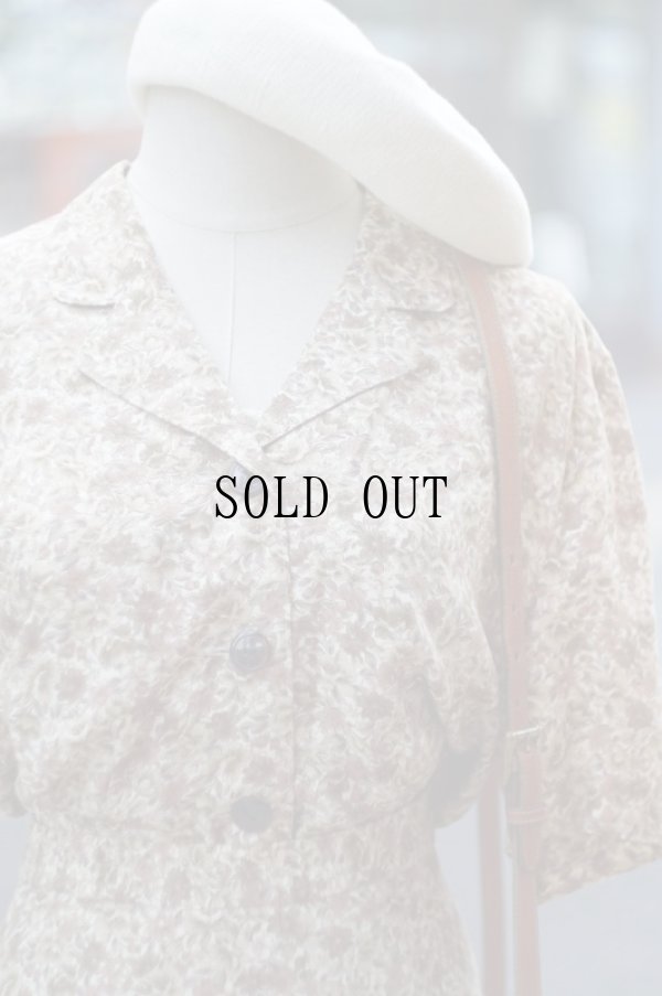 画像4: 花柄 ベージュ 半袖 セットアップ オープンカラー タック[18672]