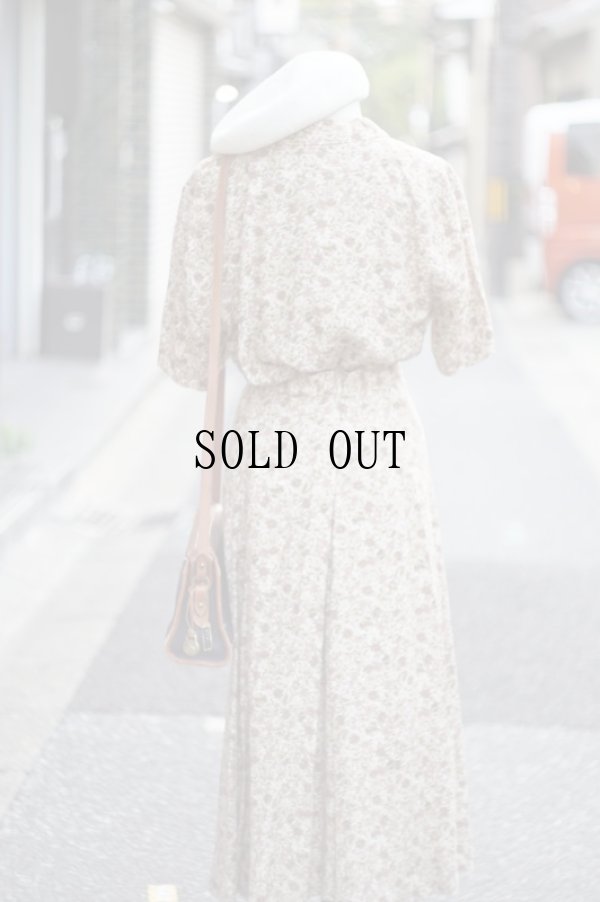 画像3: 花柄 ベージュ 半袖 セットアップ オープンカラー タック[18672]