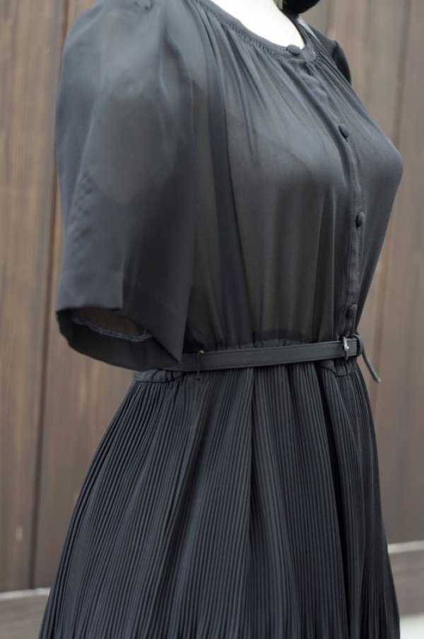 画像6: 無地 黒 半袖  レトロワンピース ノーカラー ギャザー[18815]