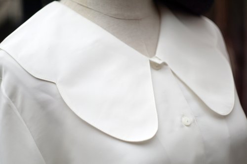 他の写真1: 無地 白 長袖 ブラウス ビッグカラー [19005]