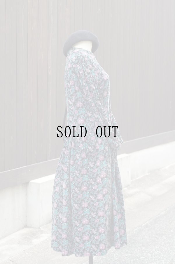 画像4: US製 花柄 黒 長袖 レトロワンピース コーデュロイ ノーカラー[19042]