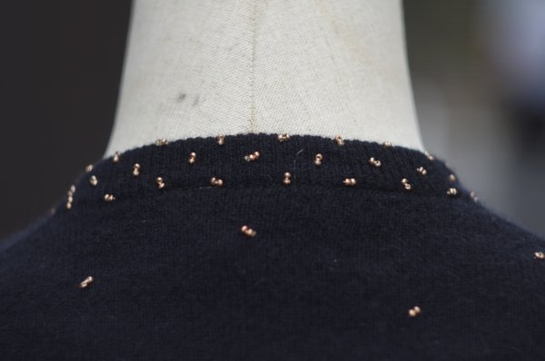 画像9: 花柄 黒 ニット カーディガン クルーネック ビーズ 刺繍 前開き[19132]