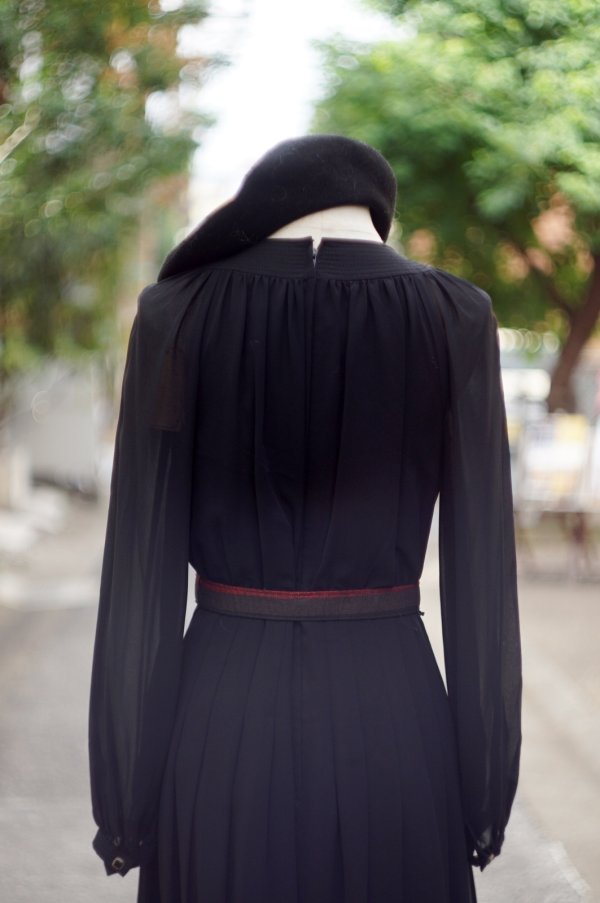 画像6: 無地 黒 長袖 レトロワンピース クルーネック[19171]