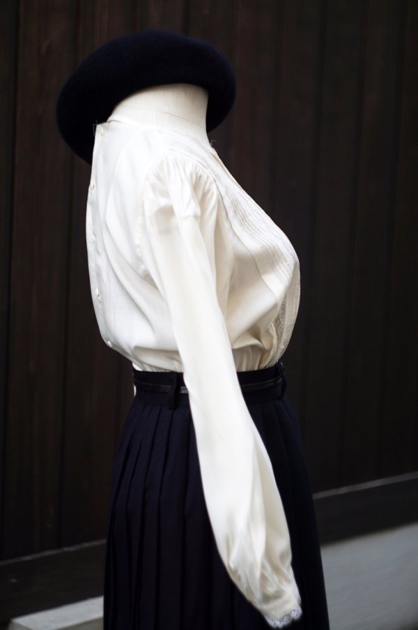 画像5: "Gran yamaki" 白 長袖 ブラウス ノーカラー レース パフスリーブ ピンタック[19339]