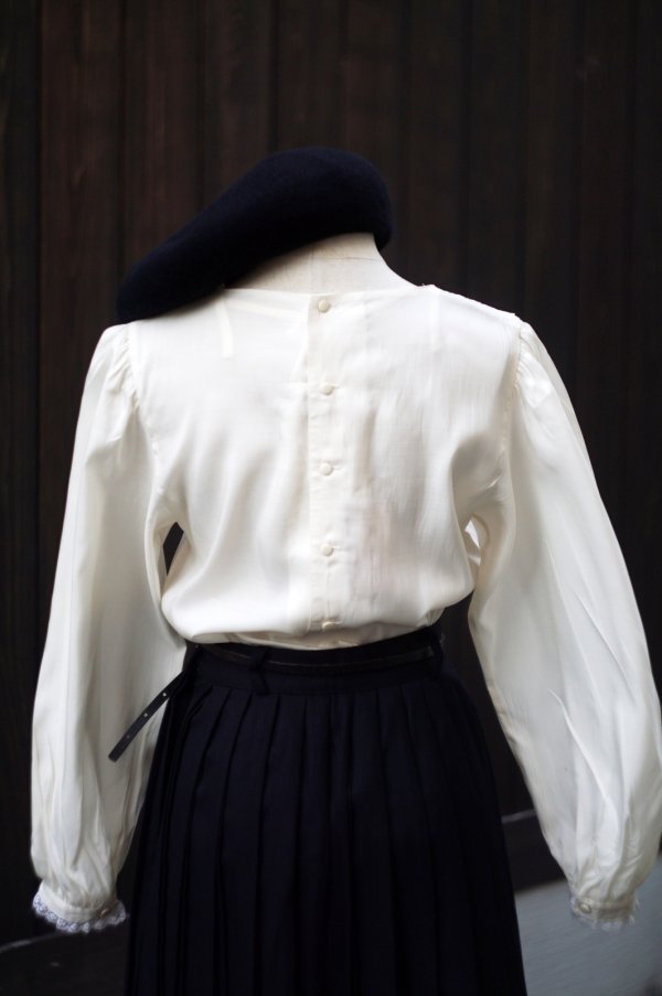 画像6: "Gran yamaki" 白 長袖 ブラウス ノーカラー レース パフスリーブ ピンタック[19339]