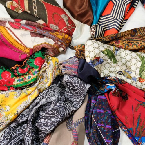 他の写真1: イエロー ペイズリー柄 シルク スカーフ 77cm×77cm[19440]